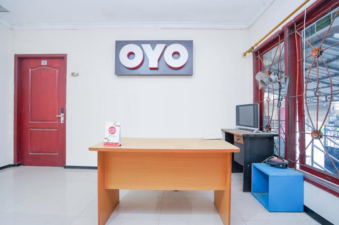 Collection O 1112 Comfitel Siwalankerto Aa4 Hotel Surabaya Exterior photo