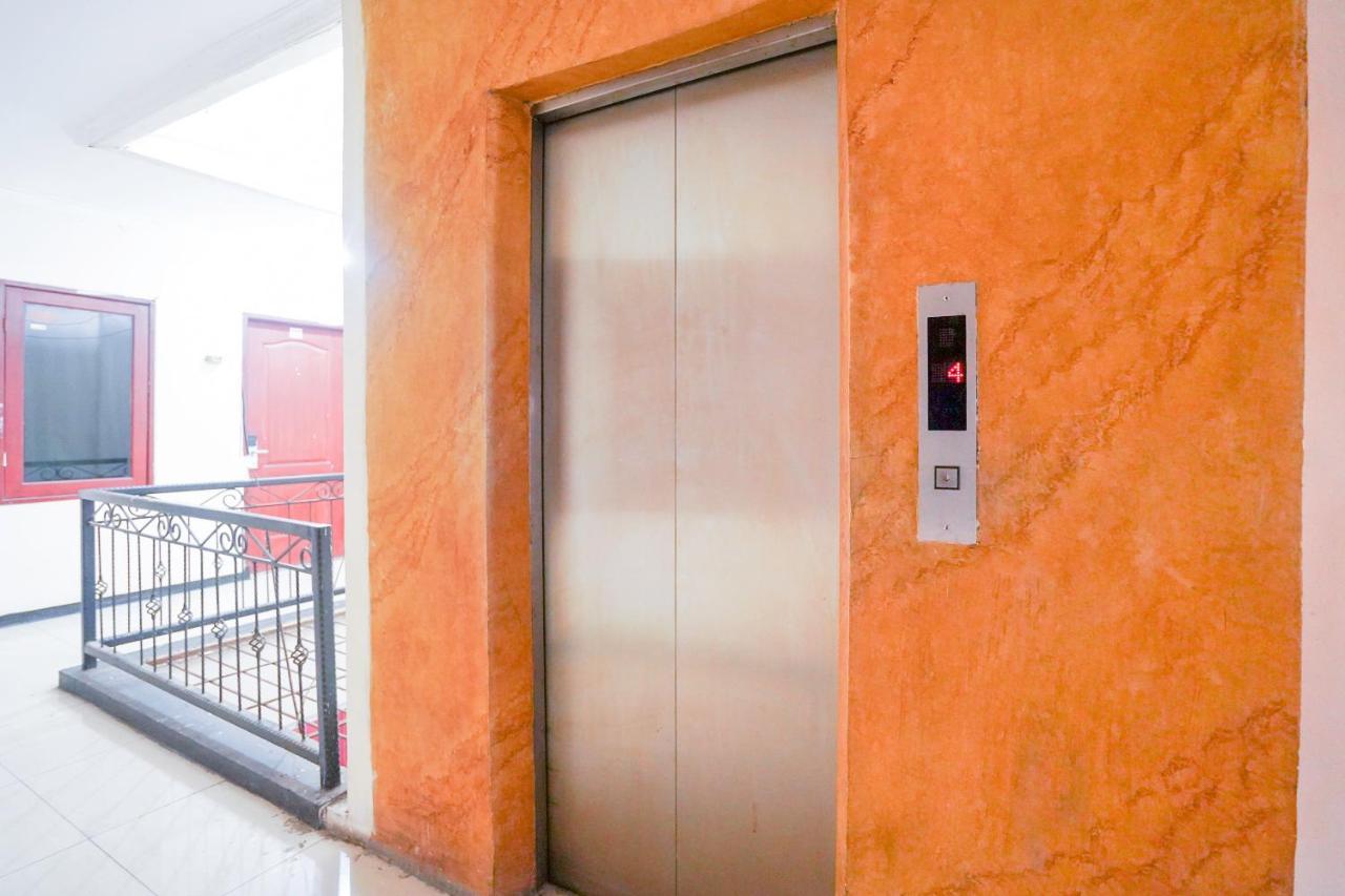 Collection O 1112 Comfitel Siwalankerto Aa4 Hotel Surabaya Exterior photo
