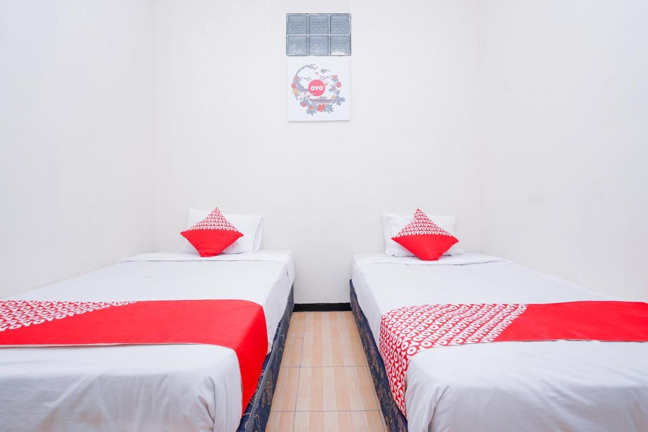 Collection O 1112 Comfitel Siwalankerto Aa4 Hotel Surabaya Exterior photo