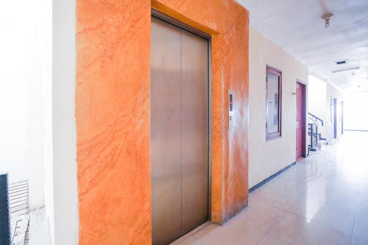 Collection O 1112 Comfitel Siwalankerto Aa4 Hotel Surabaya Exterior photo