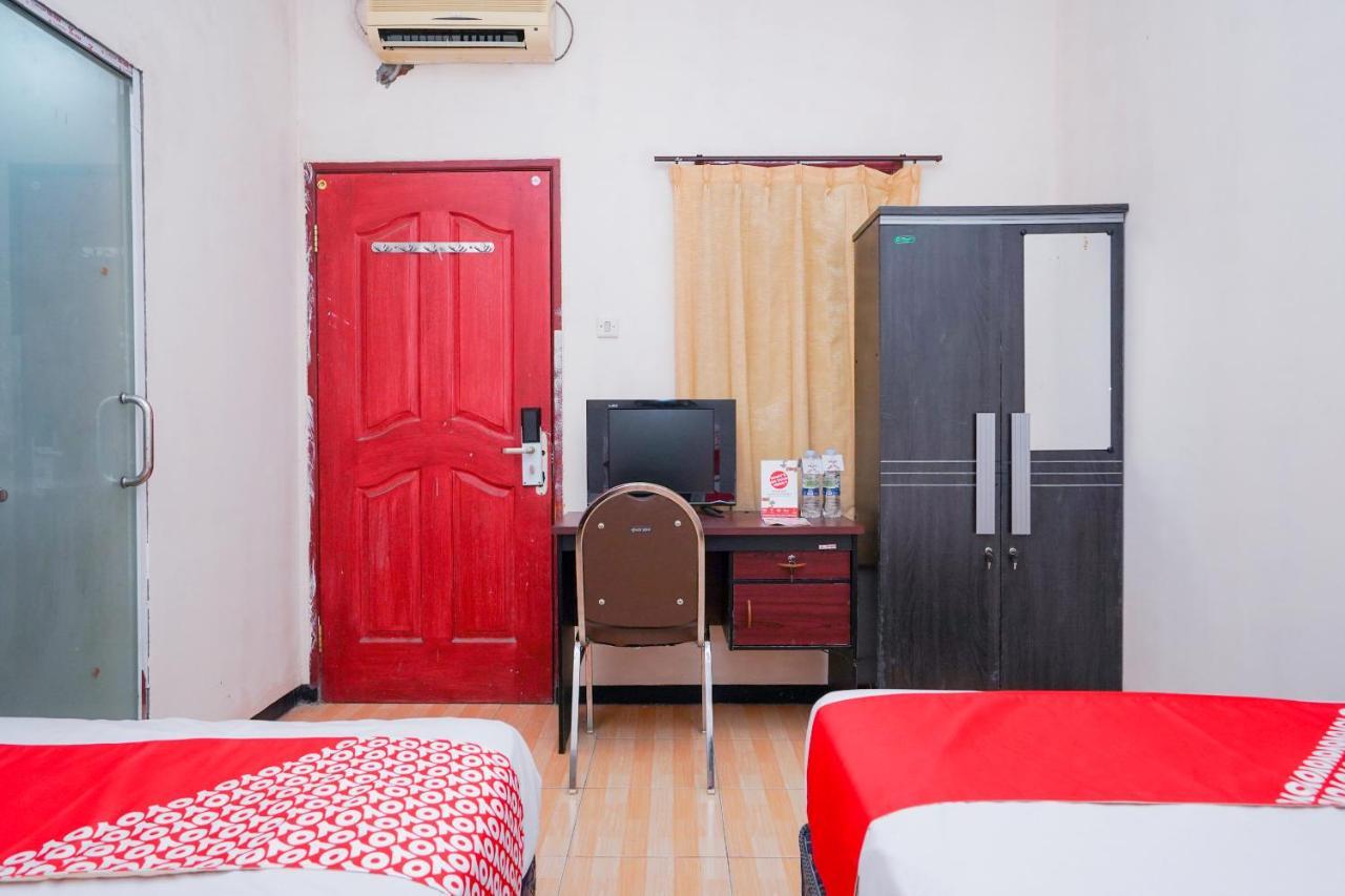 Collection O 1112 Comfitel Siwalankerto Aa4 Hotel Surabaya Exterior photo